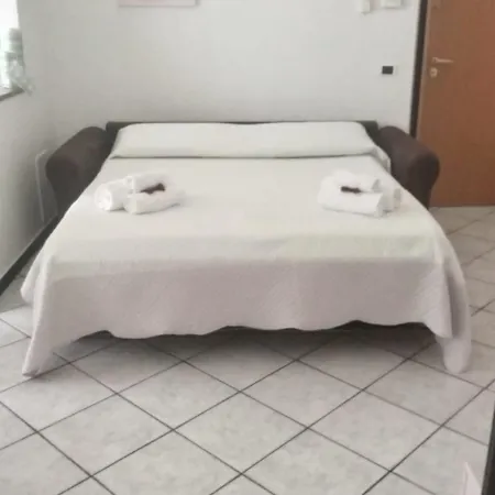 Station's Windows Apartment *