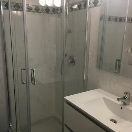 Apartment Station's Windows La Spezia