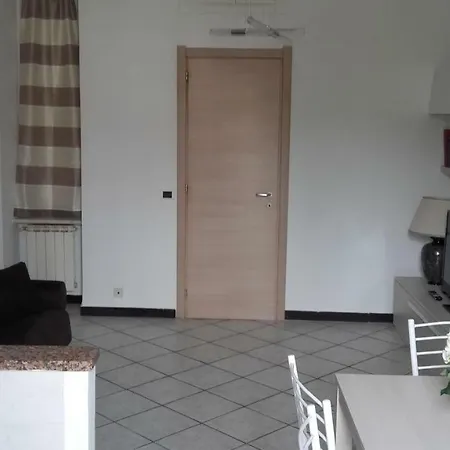 Apartment Station's Windows *