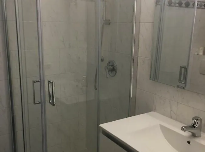 Apartment Station's Windows La Spezia